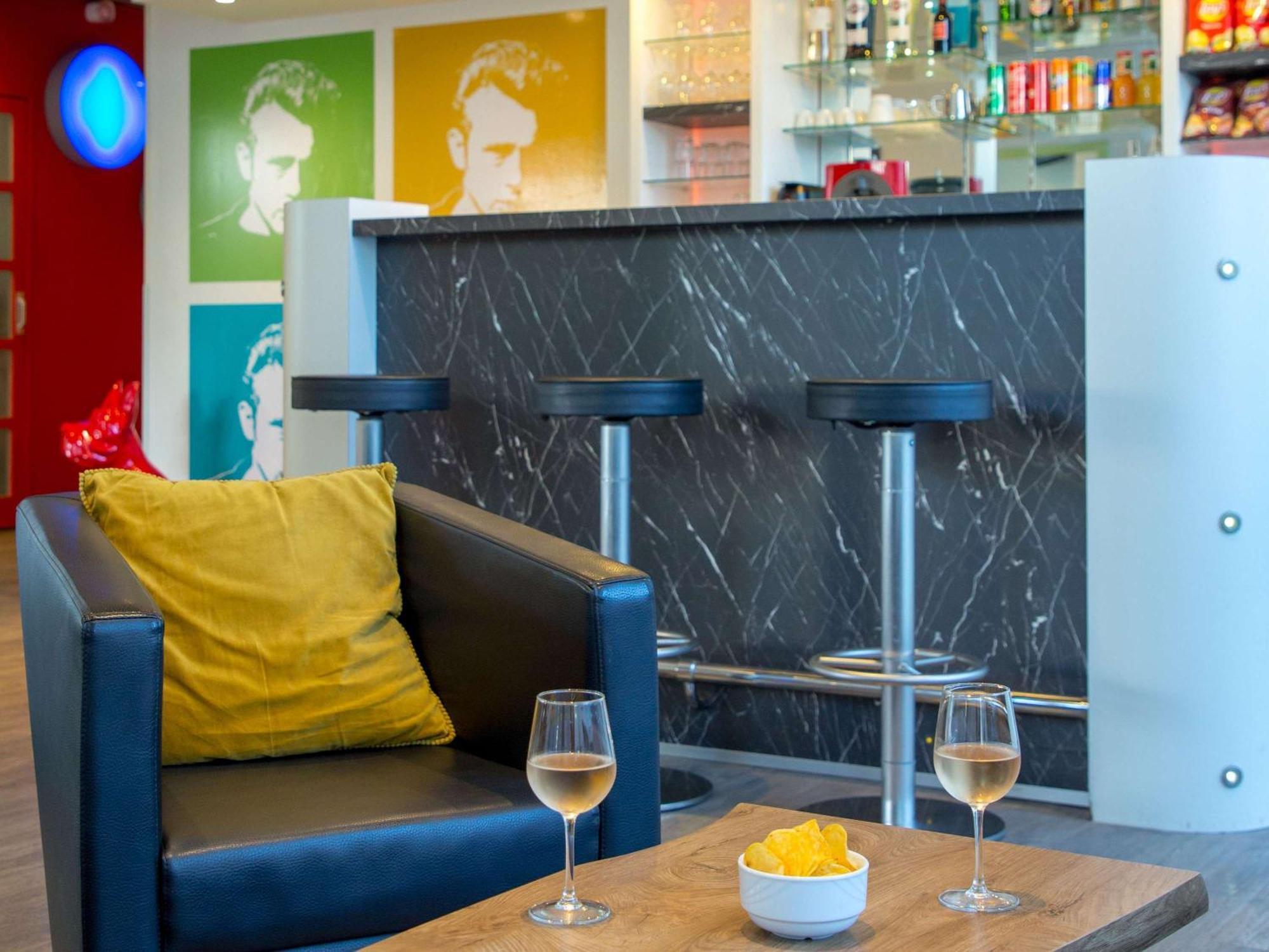 Ibis Styles Cannes Le Cannet Exterior foto